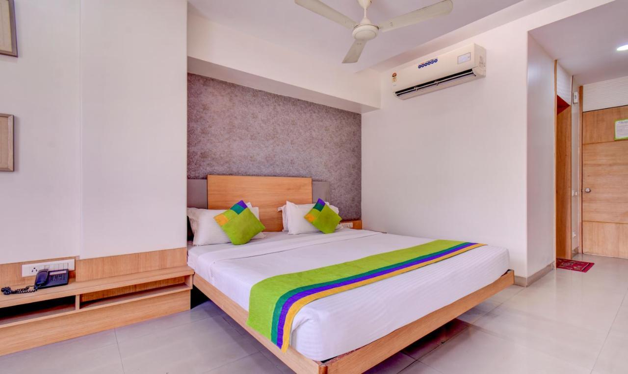 Treebo Admiral Suites New Usmanpura Аурангабад Екстериор снимка