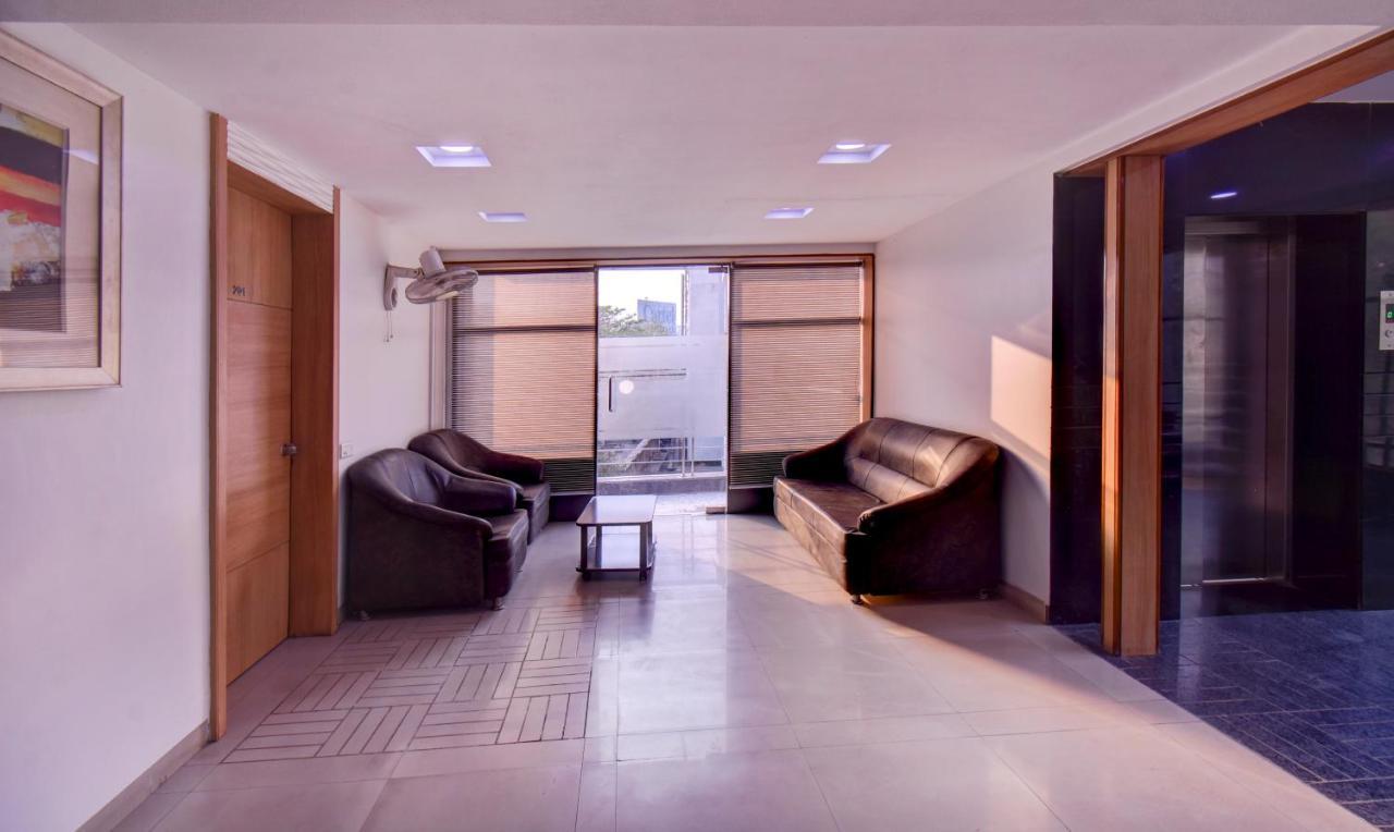 Treebo Admiral Suites New Usmanpura Аурангабад Екстериор снимка