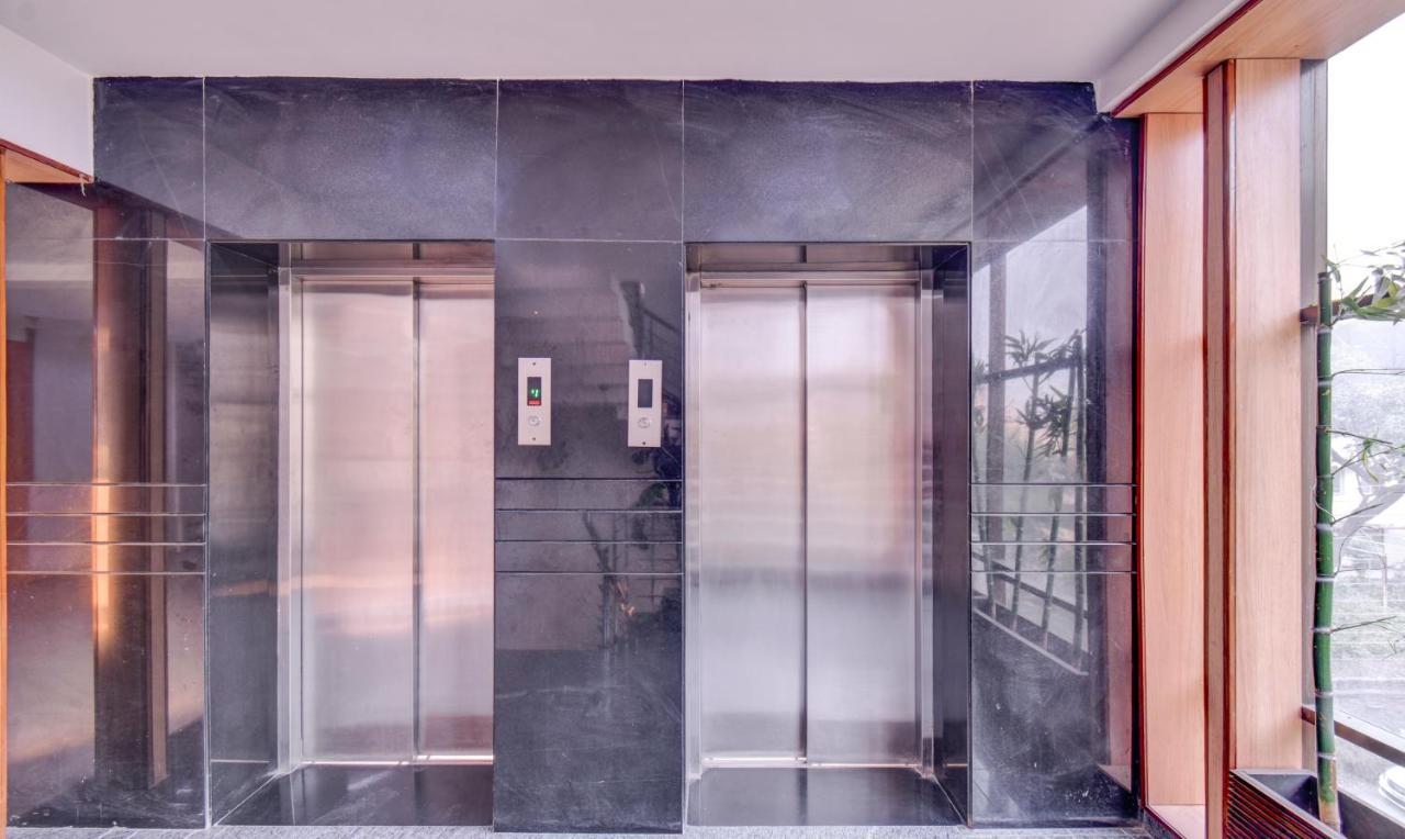Treebo Admiral Suites New Usmanpura Аурангабад Екстериор снимка