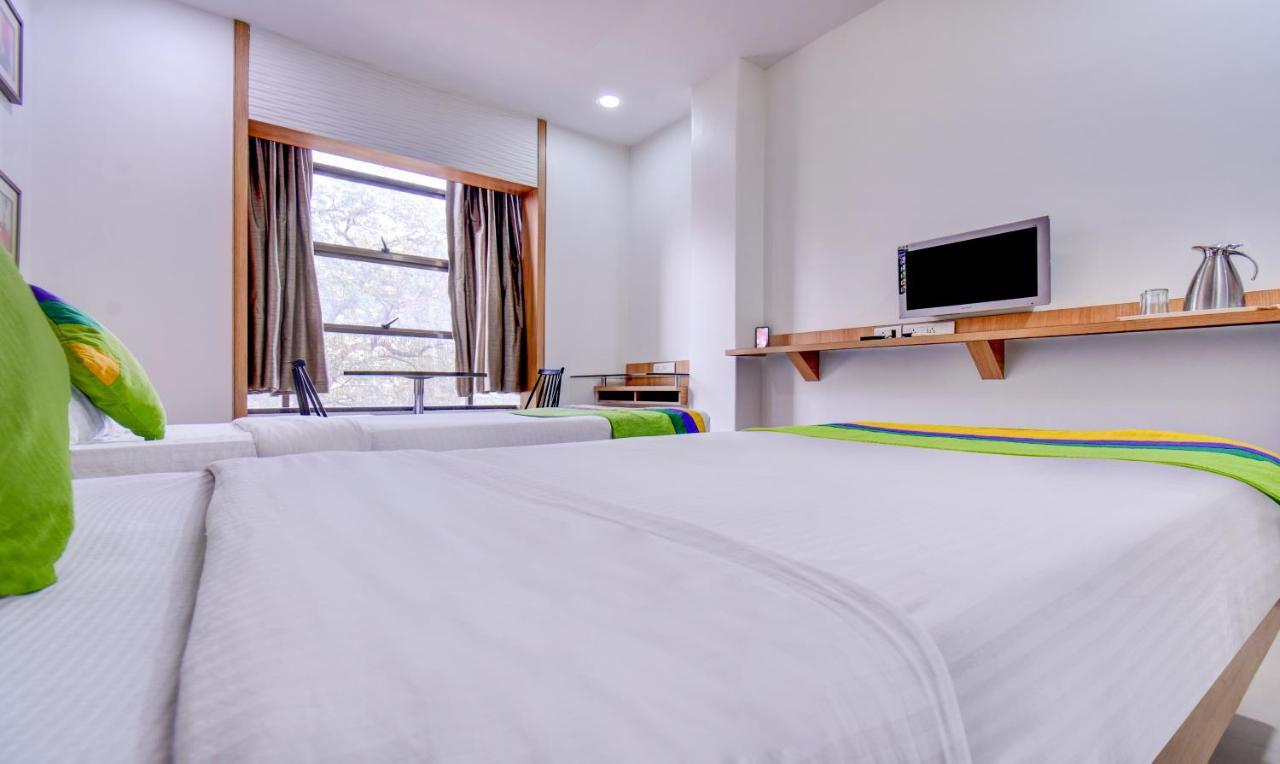 Treebo Admiral Suites New Usmanpura Аурангабад Екстериор снимка
