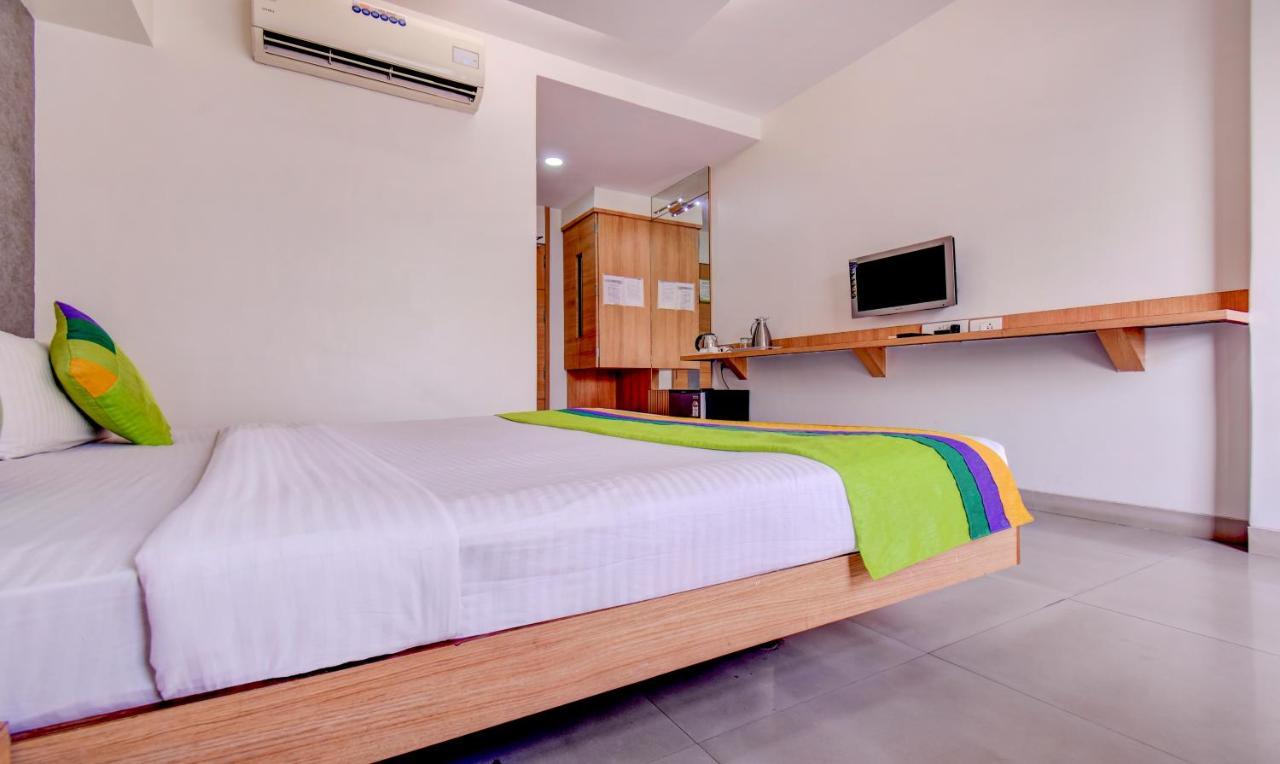 Treebo Admiral Suites New Usmanpura Аурангабад Екстериор снимка