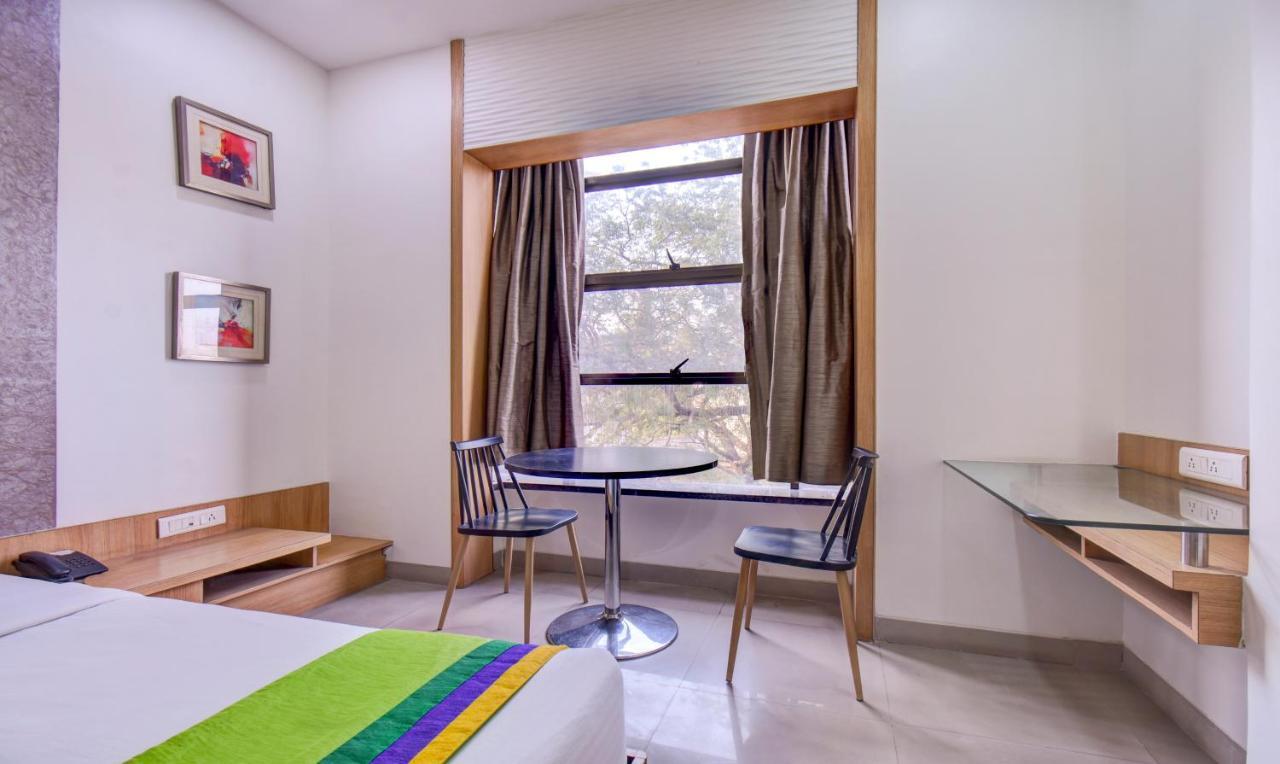 Treebo Admiral Suites New Usmanpura Аурангабад Екстериор снимка