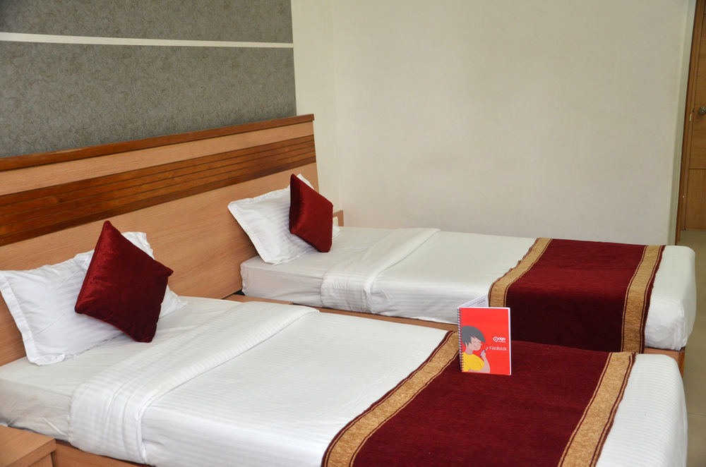 Treebo Admiral Suites New Usmanpura Аурангабад Екстериор снимка
