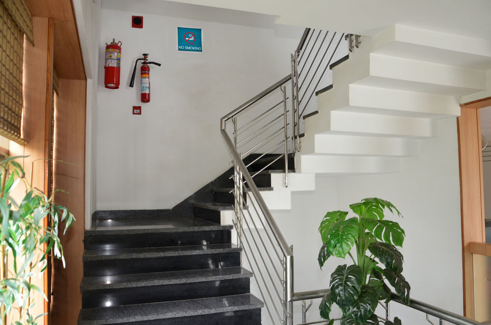 Treebo Admiral Suites New Usmanpura Аурангабад Екстериор снимка